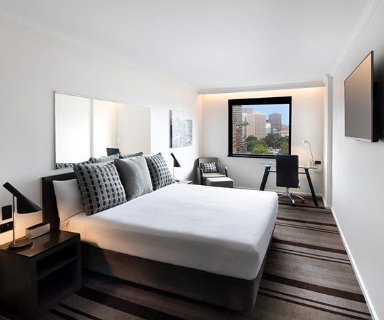 Standard Queen Room at Mercure Sydney